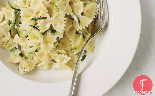 Farfalle con Yogur y Calabacín