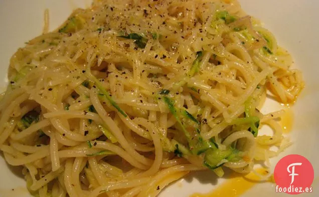 Espaguetis con Ajo y Limón y Calabacín