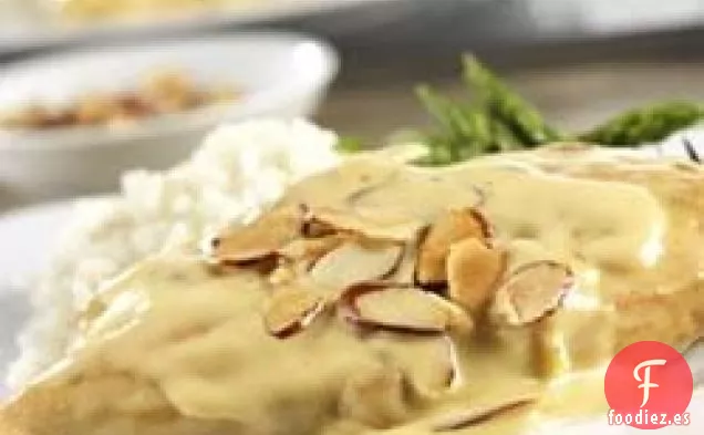 Pollo Cremoso con Almendras