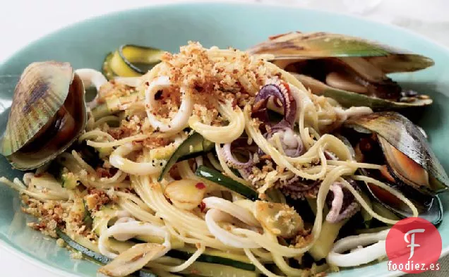 Pasta de Pelo de Ángel con Calamares, Mejillones y Calabacines