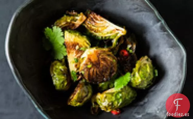 Pimientos Rellenos De Calabacín, Albahaca Y Piñones
