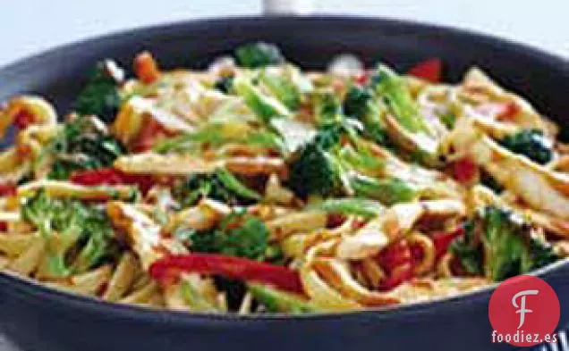 Salteado de Primavera en Salsa de Cacahuete