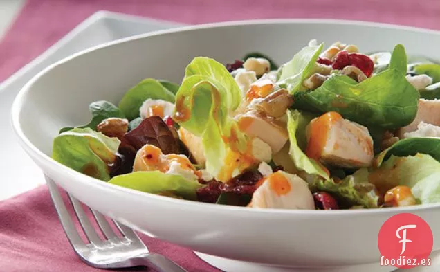 Ensalada de Arándanos, Queso Feta y Nueces Tostadas