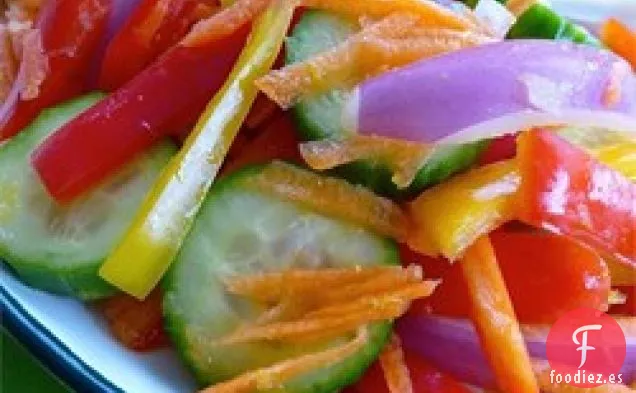 Ensalada de Pepino Fresca y Crujiente