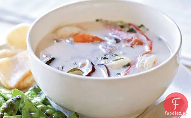 Sopa Picante y Agria Tailandesa con Camarones