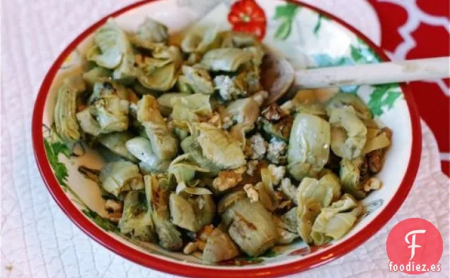 Corazones De Alcachofa Marinados A La Parrilla Con Queso Azul y Nueces