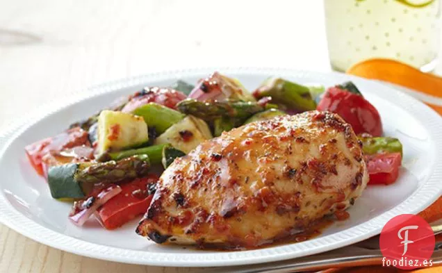 Pollo a la Parrilla con Verduras de Verano Saladas