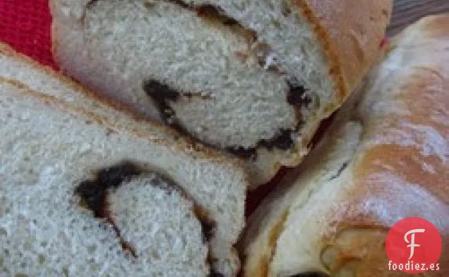 Pan en Espiral con Pasas de Uva y Canela durante la Noche