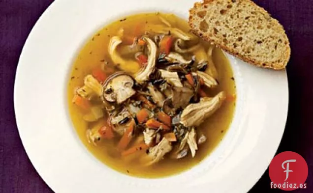 Sopa de Arroz Salvaje y Champiñones con Pollo