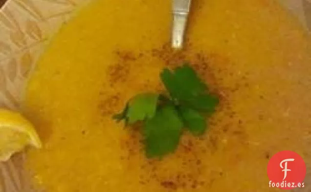 Sopa de Lentejas Rojas al Estilo Libanés