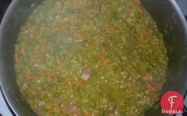 Sopa de Guisantes Partidos con Romero