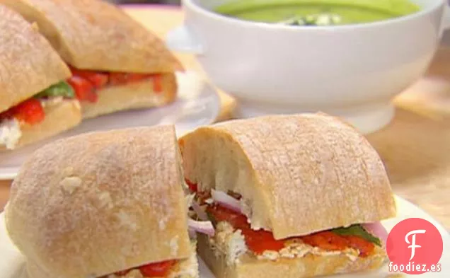 Sándwiches de Pimiento Asado y Queso de Cabra