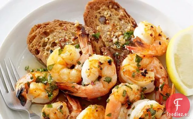 Gambas con Tostadas de Ajo