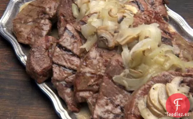Mucho ruido sobre Filetes de Ternera con Champiñones Escalfados en Cerveza