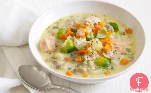 Sopa de Verduras y Salmón