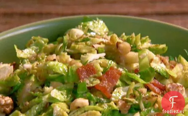 Coles de Bruselas con Tocino y Nueces