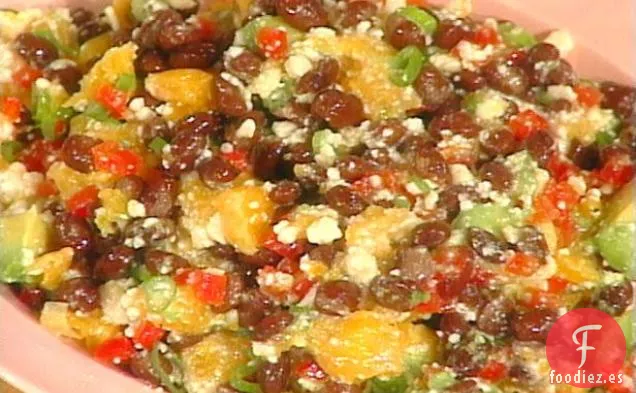 Salsa de Frijoles Negros, Frutas Tropicales y Queso Blanco