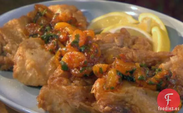 Tilapia Rebozada con Cerveza con Salsa de Mandarina de Chile Rojo