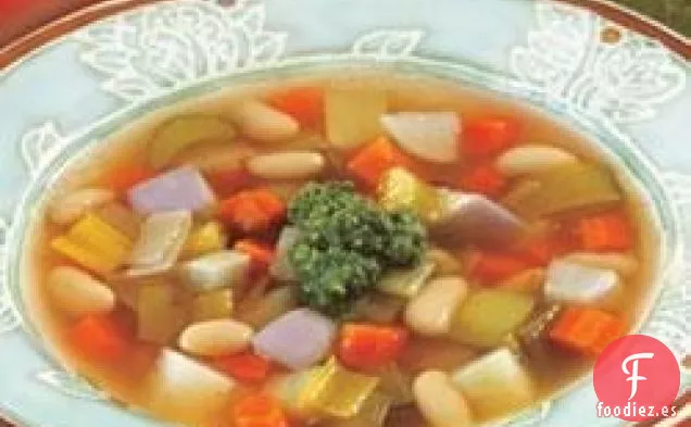 Sopa de Frijoles de Verduras de Invierno Swanson® con Pesto