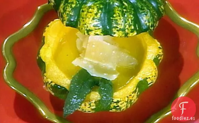 Sopa de Calabaza de Carnaval, con Salvia Frita y Parmesano Afeitado