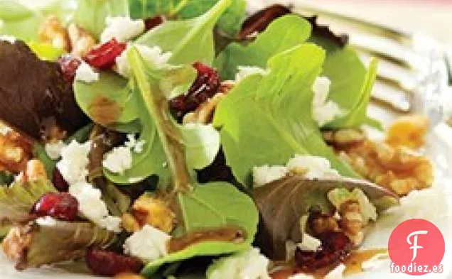 Ensalada de Arándanos y Queso Feta con Vinagreta de Dijon