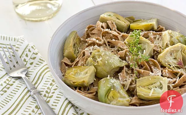 Fettuccine De Pimienta Negra Integral Con Alcachofas Bebé