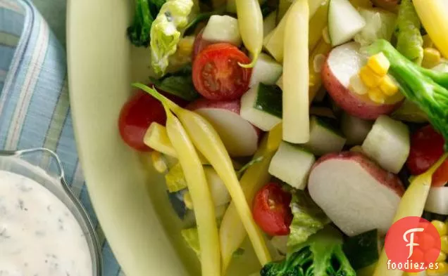 Ensalada Picada de Verano con Aderezo Ranchero