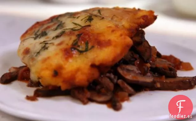 Cazuela de Champiñones y Marsala con Corteza de Polenta