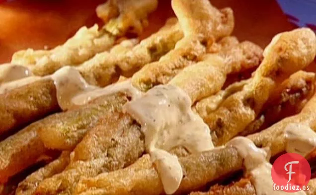 Espárragos rebozados con cerveza y Alioli de Ajo