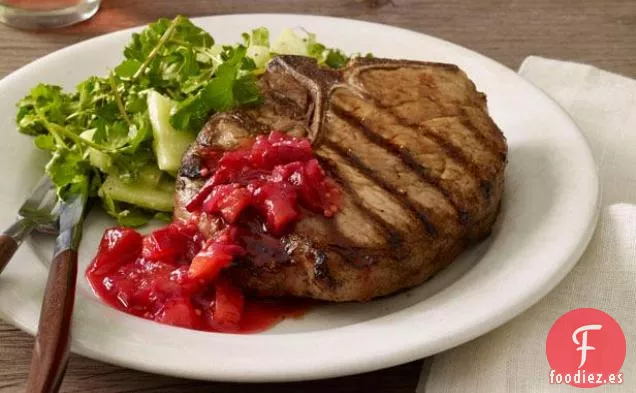 Chuletas De Cerdo A La Parrilla Con Chutney De Ciruela Y Jengibre