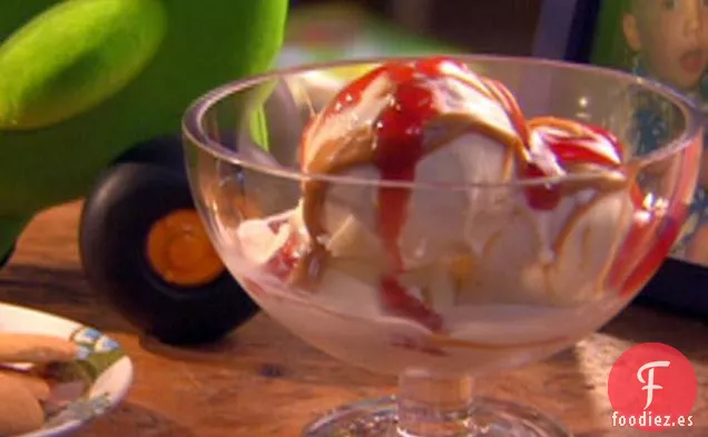 Crema de Cacahuete y Helado de Gelatina con Galletas de Vainilla