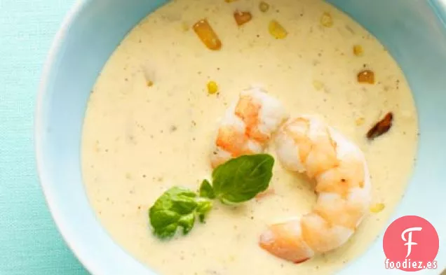 Sopa de Maíz y Suero de Mantequilla con Camarones