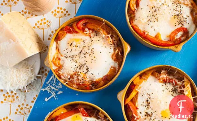 Huevos al horno con Queso Parmesano y Pimientos