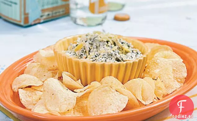 Salsa Picante de Espinacas y Alcachofas y papas fritas