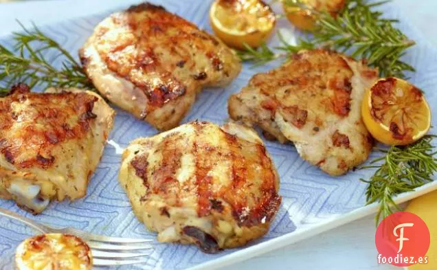 Muslos de Pollo a la Parrilla Marinados con Limón y Hierbas