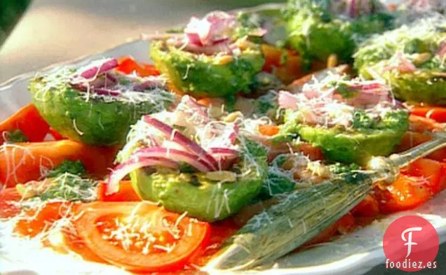 Ensalada de Aguacate, Tomate y Cebolla Roja a la Parrilla