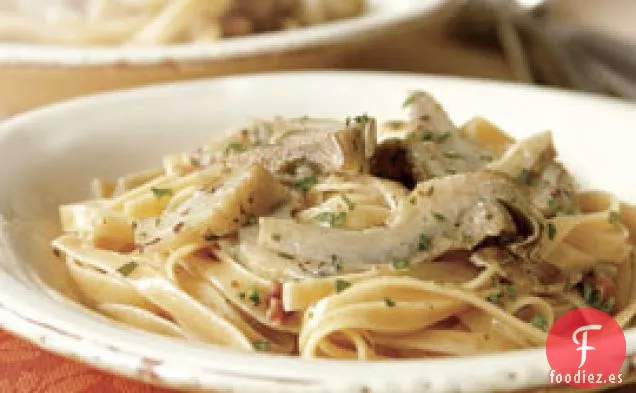 Fettuccine Con Alcachofas, Avellanas Y Crema