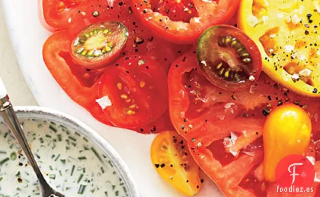 Tomates Reliquia con Aderezo de Suero de Leche