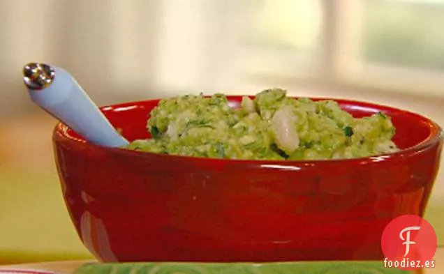 Salsa de Aguacate y Frijoles Blancos Gruesos
