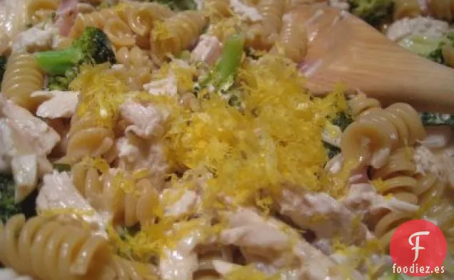 Pasta con Pollo y Brócoli en Salsa de Crema de Limón