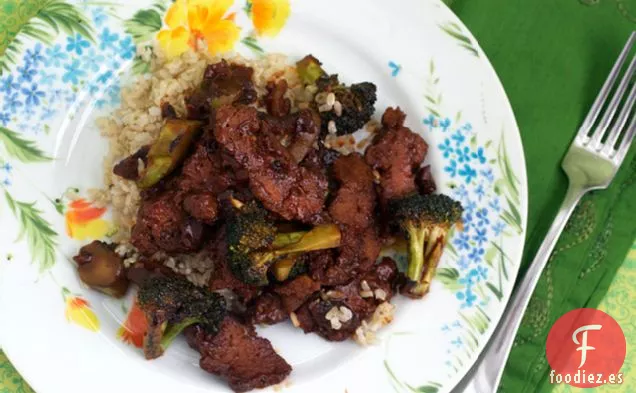 Seitán y Brócoli Con Salsa De Barbacoa Alacena