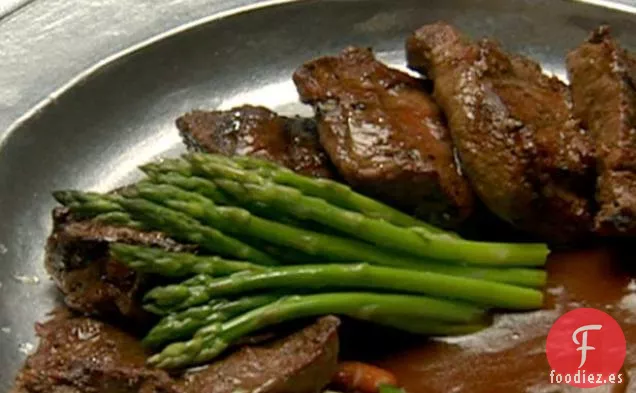 Filete de Percha a la Parrilla con Demi-Glace de Champiñones