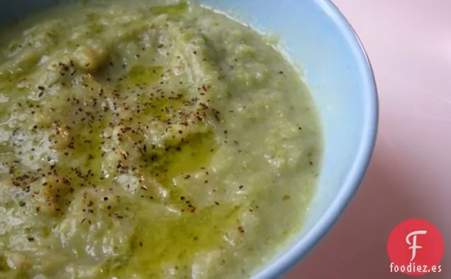 Sopa De Brócoli Y Queso Cheddar