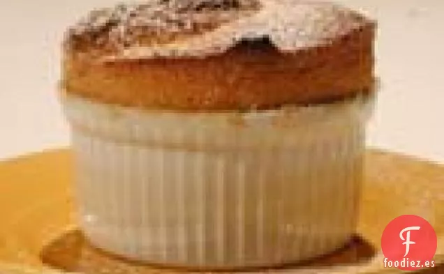 Soufflés de Albaricoque con Crema Batida de Ron de Vainilla