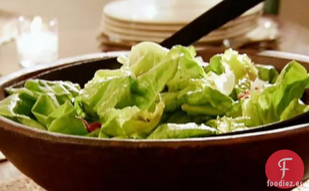 Ensalada de Bibb y Rábano con Aderezo de Tocino