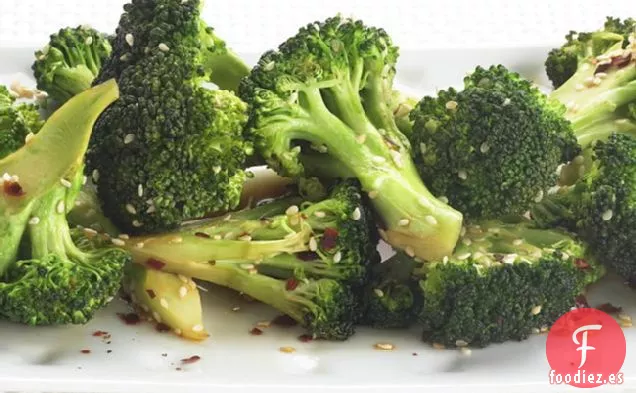 Brócoli Salteado con Semillas de Sésamo