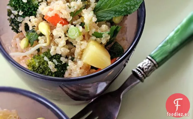 Ensalada De Quinua Con Piña, Brócoli Y Menta