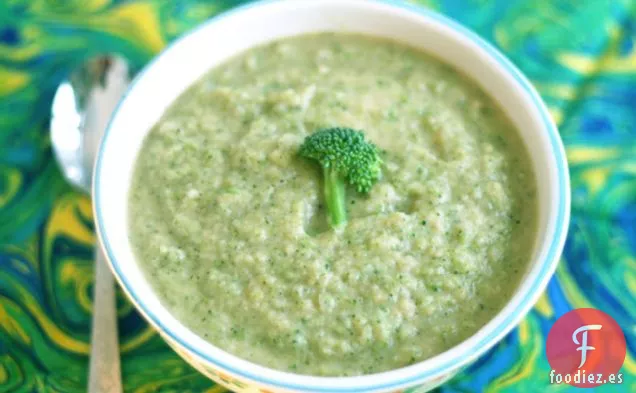Sopa de queso Cheddar de brócoli y coliflor