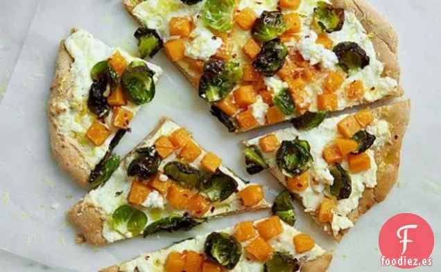 Pizza Integral de Coles de Bruselas, Calabaza y Ricotta