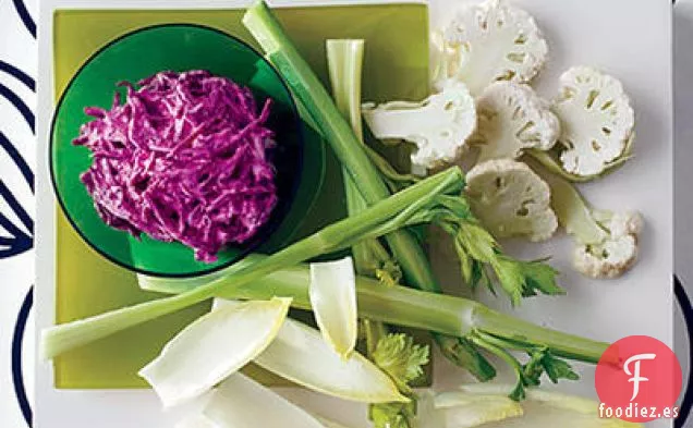 Ensalada Verde Bebé con Flores de Cebollino